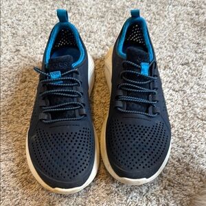 Boys Crocs Tennis Shoes